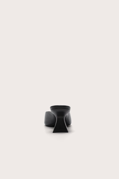 ASTER MULE - BLACK